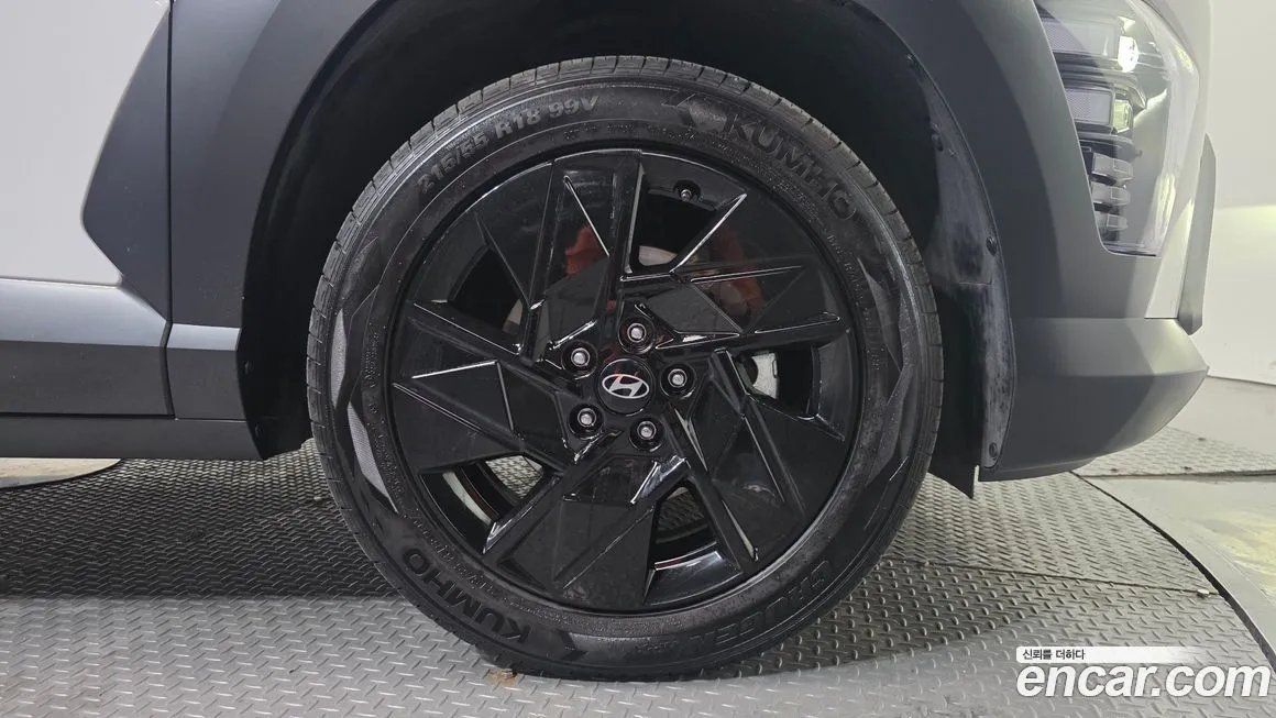 Hyundai Kona — фото 9