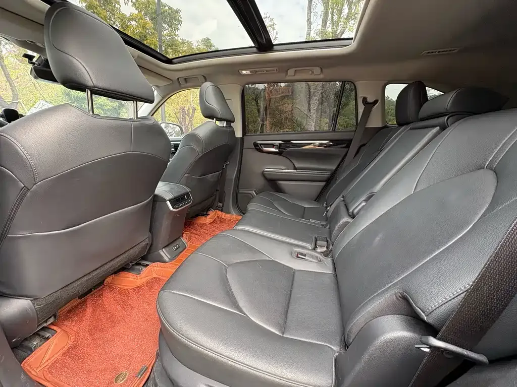 Toyota Highlander 2024 из CN, фото 2