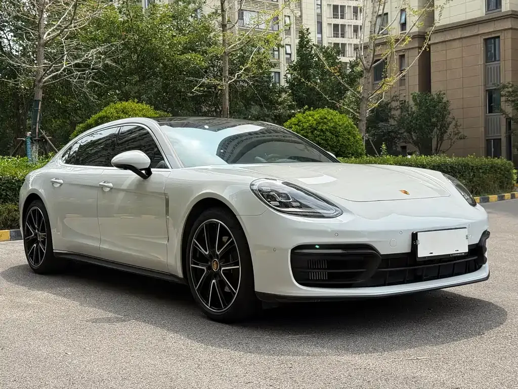 Porsche Panamera — фото 10