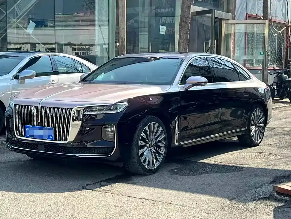 Hongqi H9 — фото 1