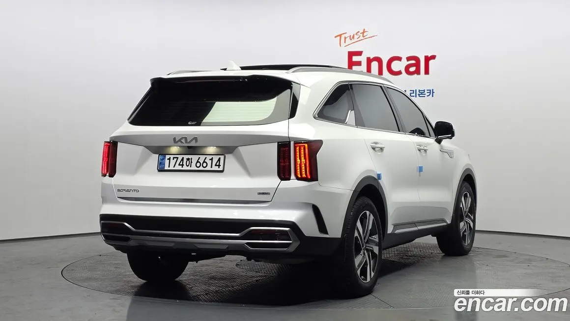 Kia Sorento — фото 3