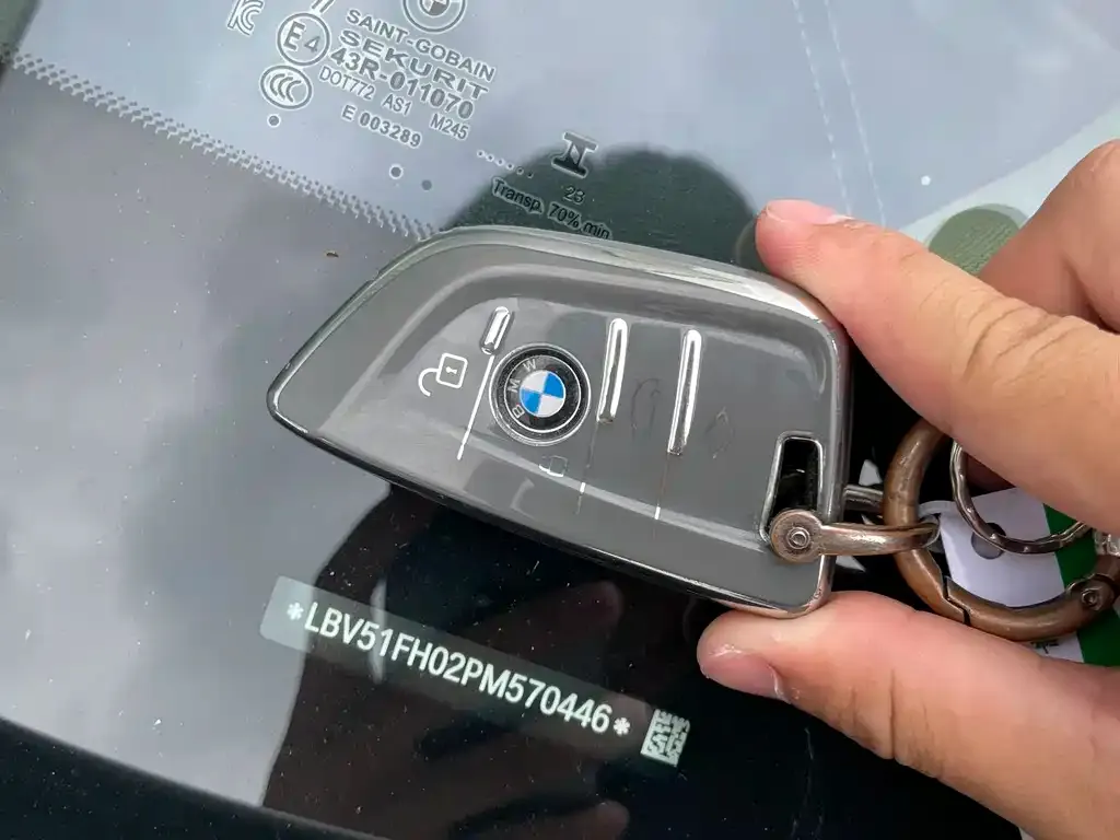 BMW 3 Series 2023 из CN, фото 8