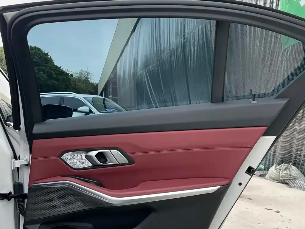 BMW 3 Series 2023 из CN, фото 3