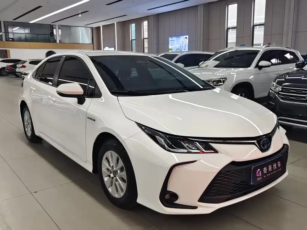 Toyota Corolla 2024 из CN, фото 1
