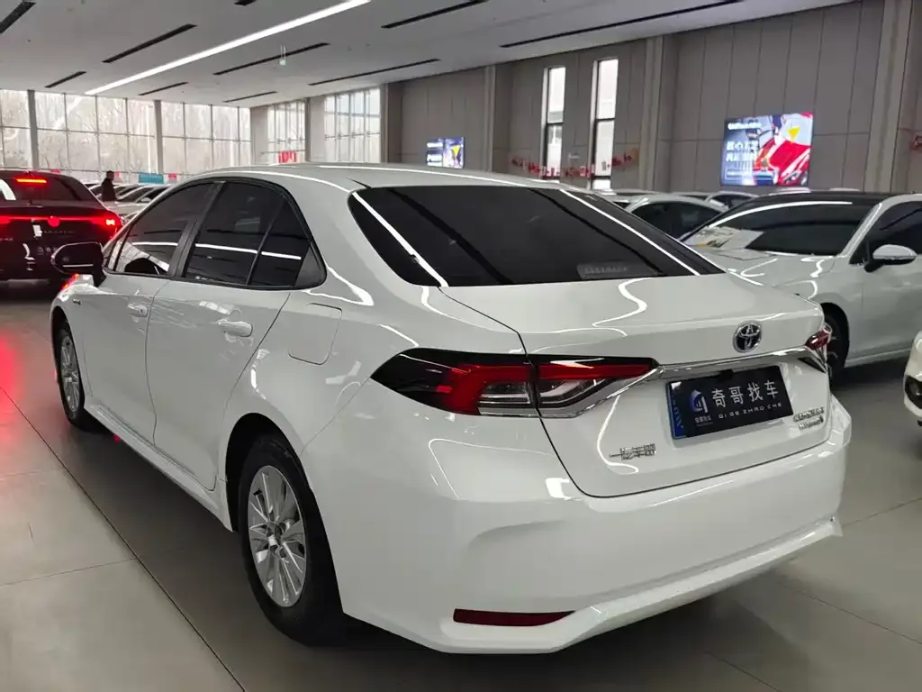 Toyota Corolla 2024 из CN, фото 3