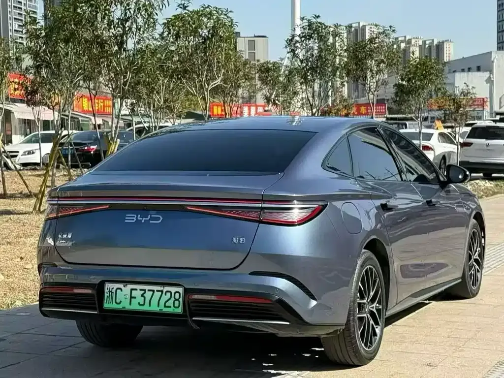 BYD Seal — фото 7