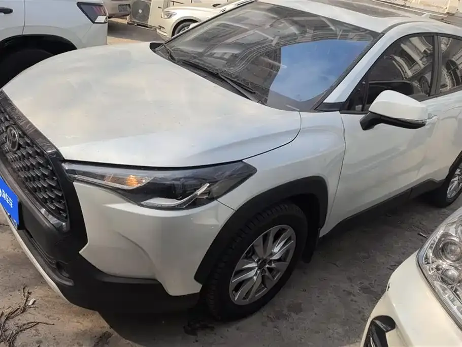 Toyota Corolla Cross — фото 1