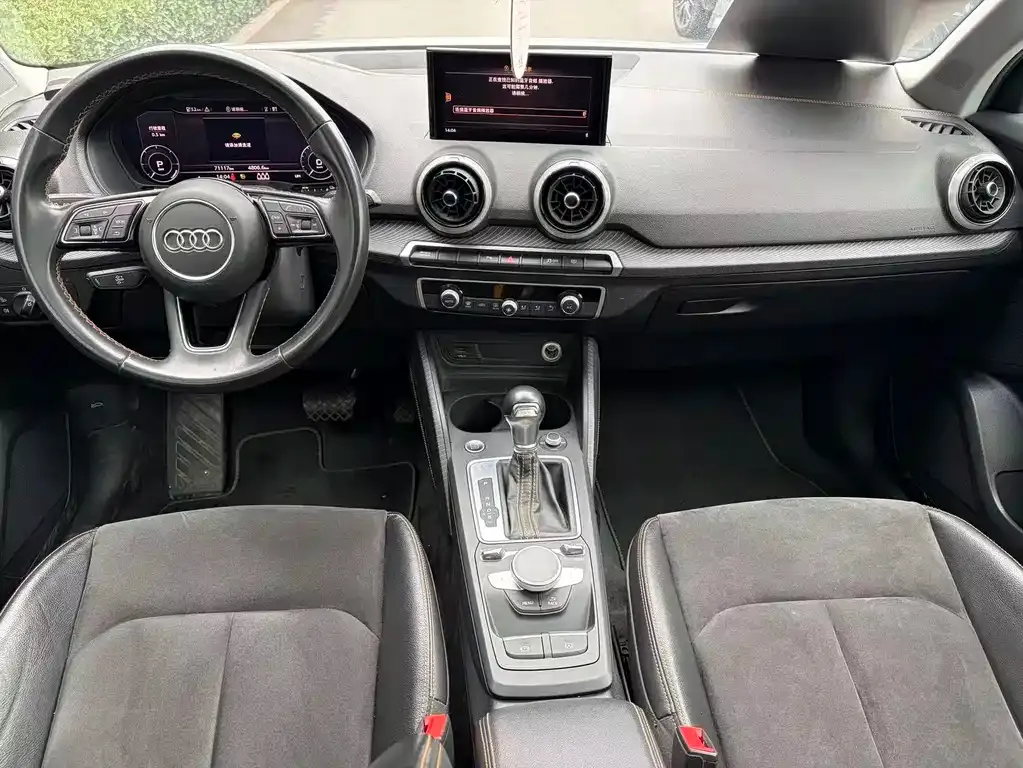 Audi Q2L e-tron 2023 из CN, фото 4