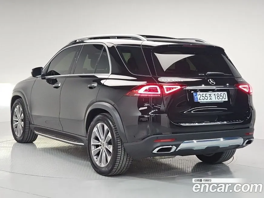 Mercedes-Benz GLE-Class — фото 9