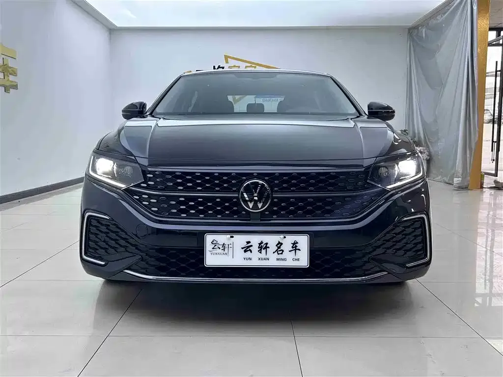 Volkswagen Passat — фото 4