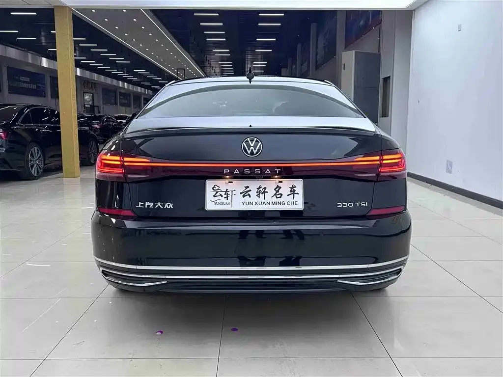 Volkswagen Passat — фото 8