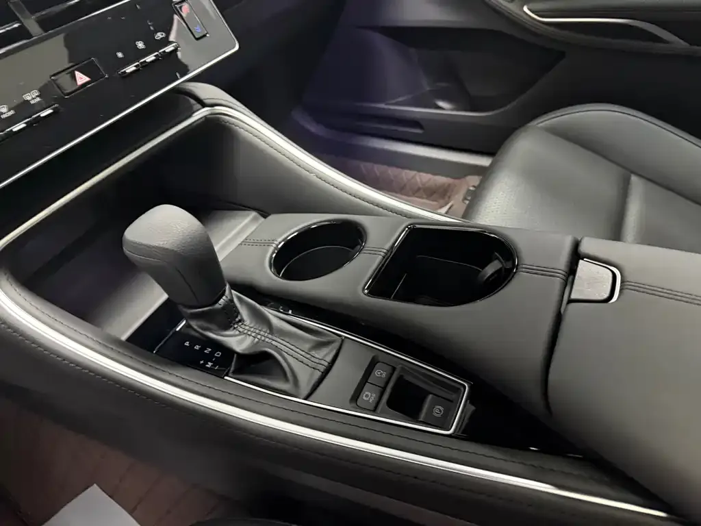 Toyota Avalon 2025 из CN, фото 10