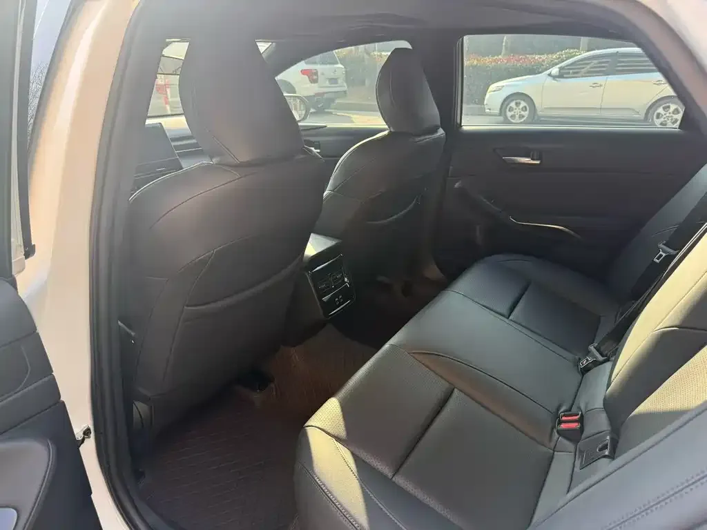 Toyota Avalon 2025 из CN, фото 2