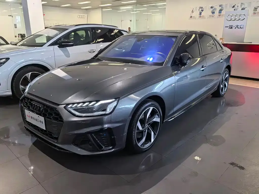 Audi A4L 2023 из CN, фото 1