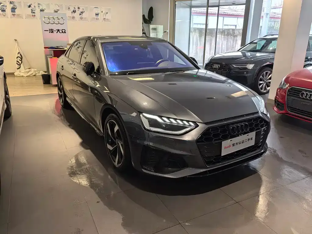 Audi A4L 2023 из CN, фото 3