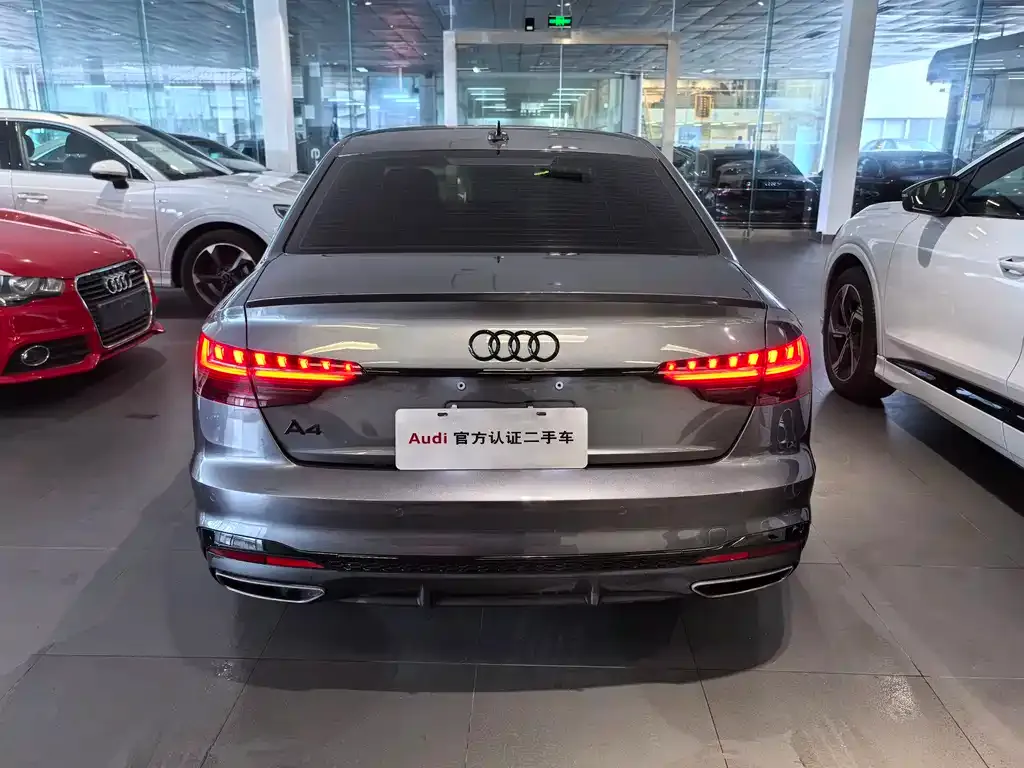 Audi A4L 2023 из CN, фото 6