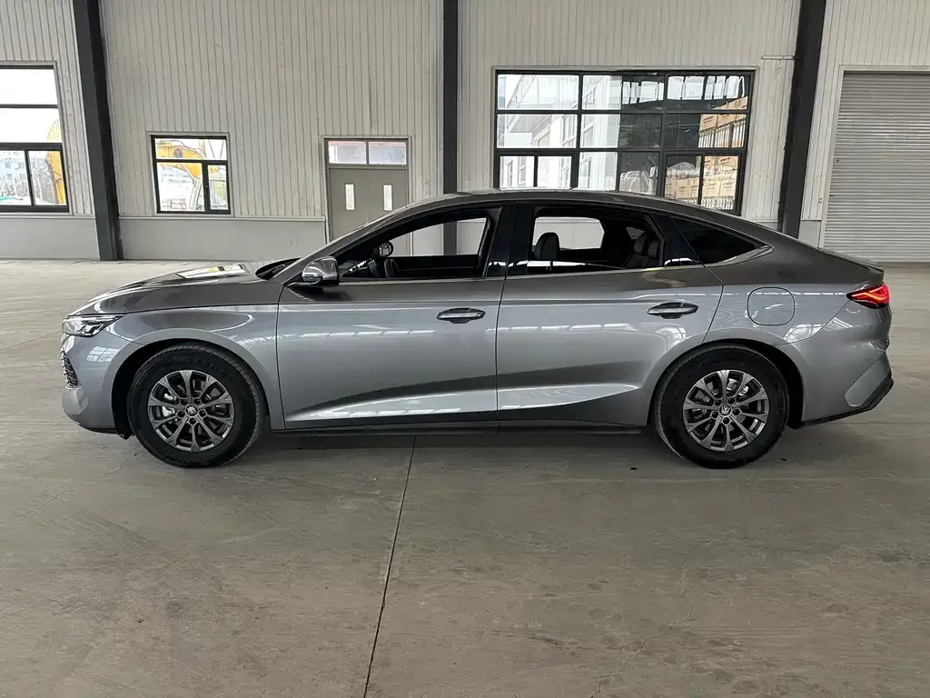 BYD Qin L — фото 2