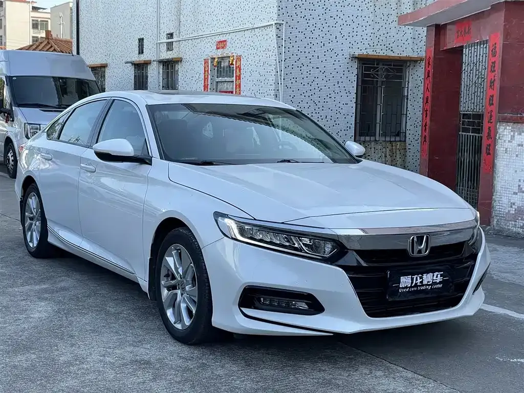Honda Accord — фото 5