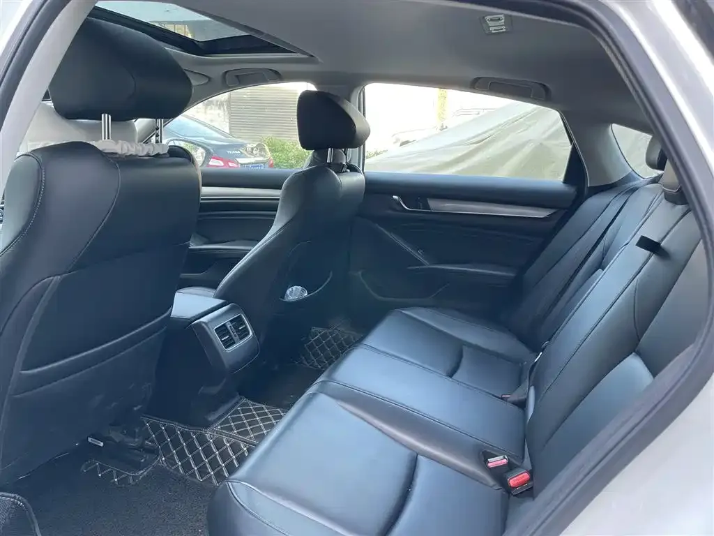 Honda Accord — фото 2