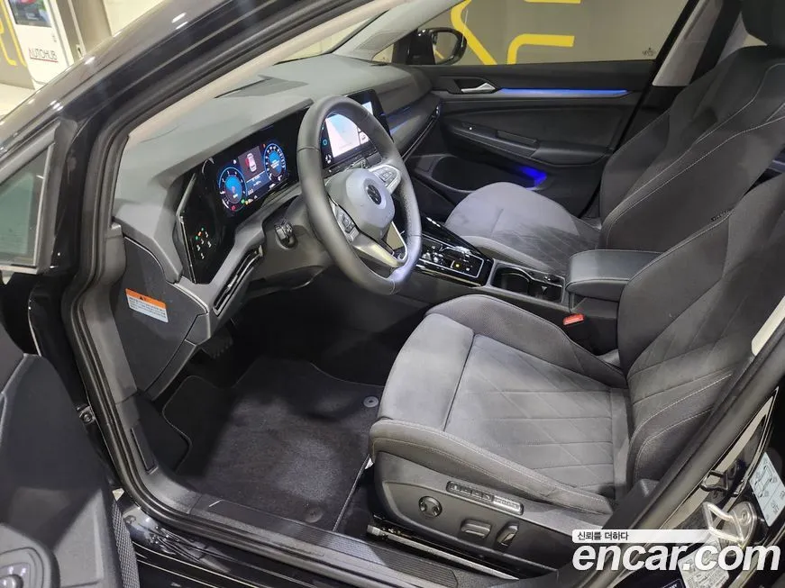 Volkswagen Golf 2023 из KR, фото 4