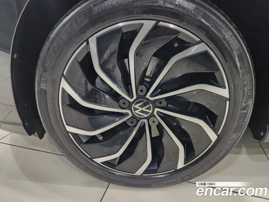 Volkswagen Golf 2023 из KR, фото 9
