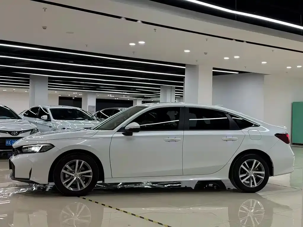 Honda Civic — фото 5