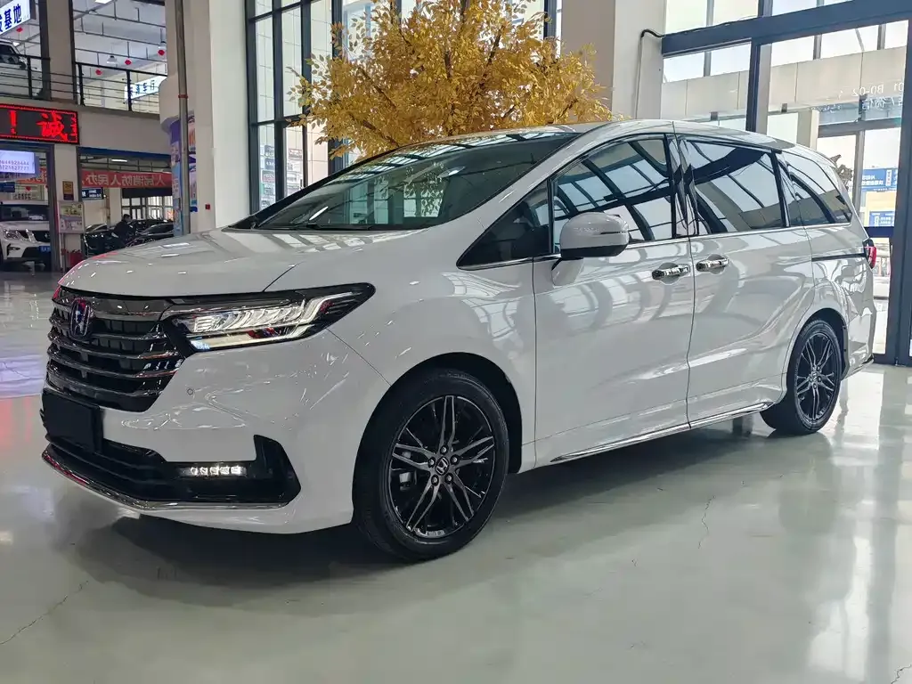 Honda Odyssey — фото 1