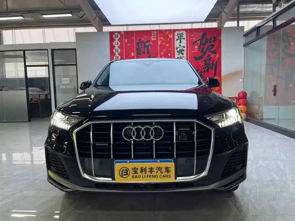 Audi Q7 2023 из CN, фото 7