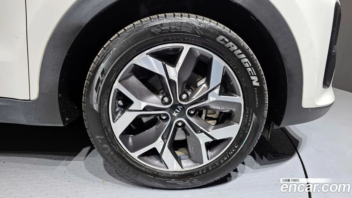 Kia Sportage — фото 8