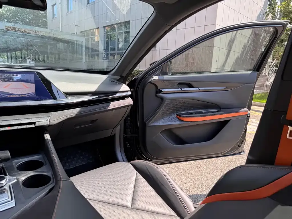 Changan UNI-V 2023 из CN, фото 5