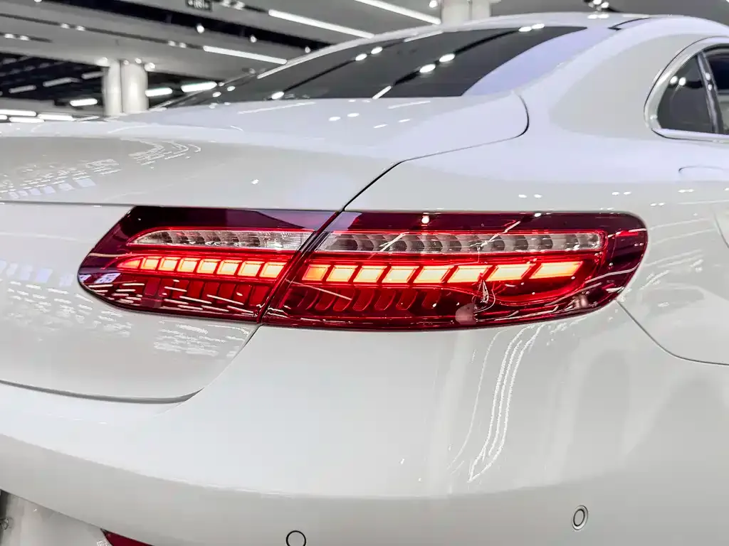 Mercedes-Benz E-Class (Import) — фото 9