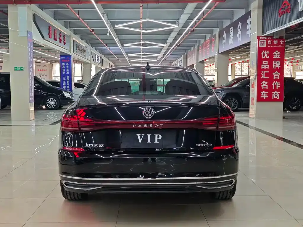 Volkswagen Passat — фото 3