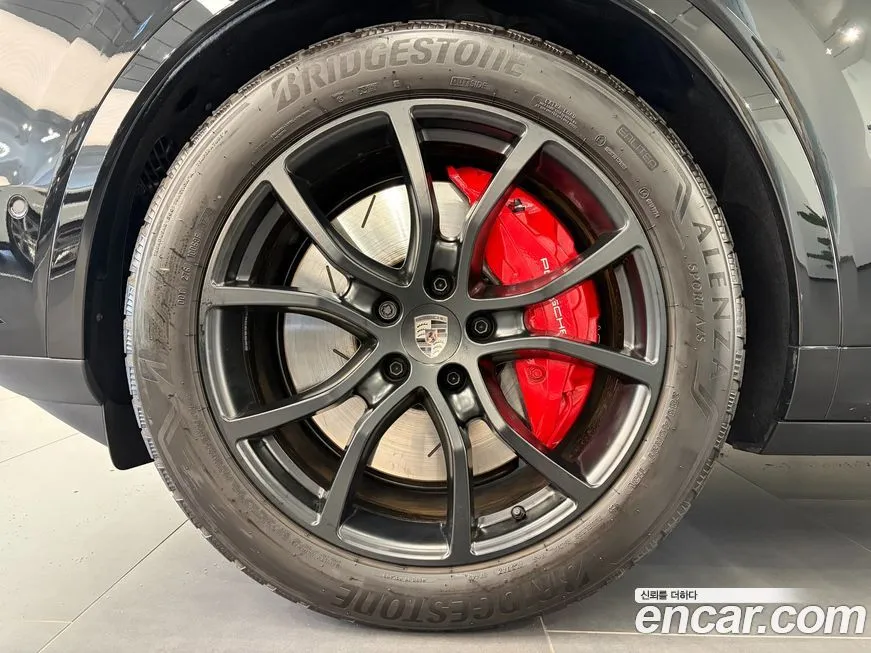 Porsche Cayenne 2025 из KR, фото 6
