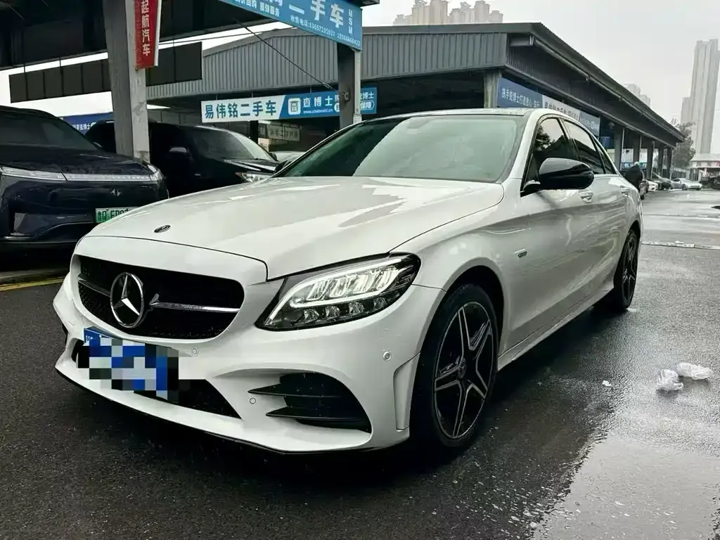 Mercedes-Benz C-Class — фото 1