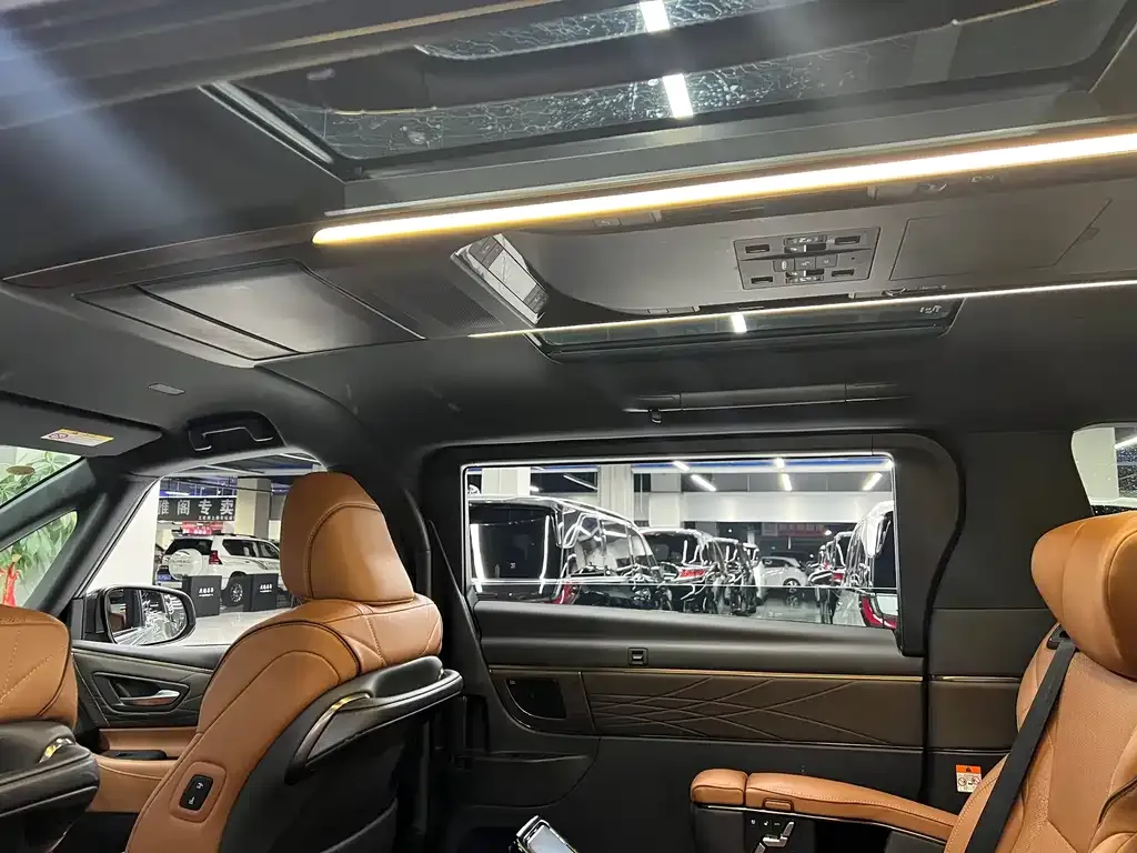Toyota Alphard — фото 7