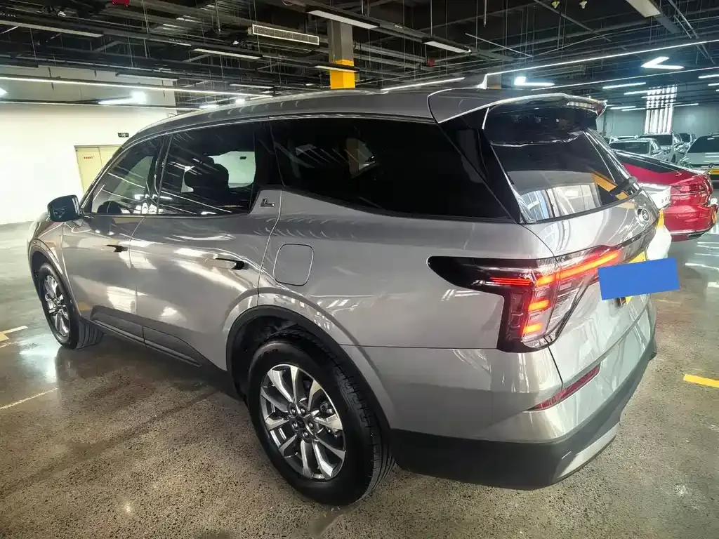 Ford Edge — фото 9
