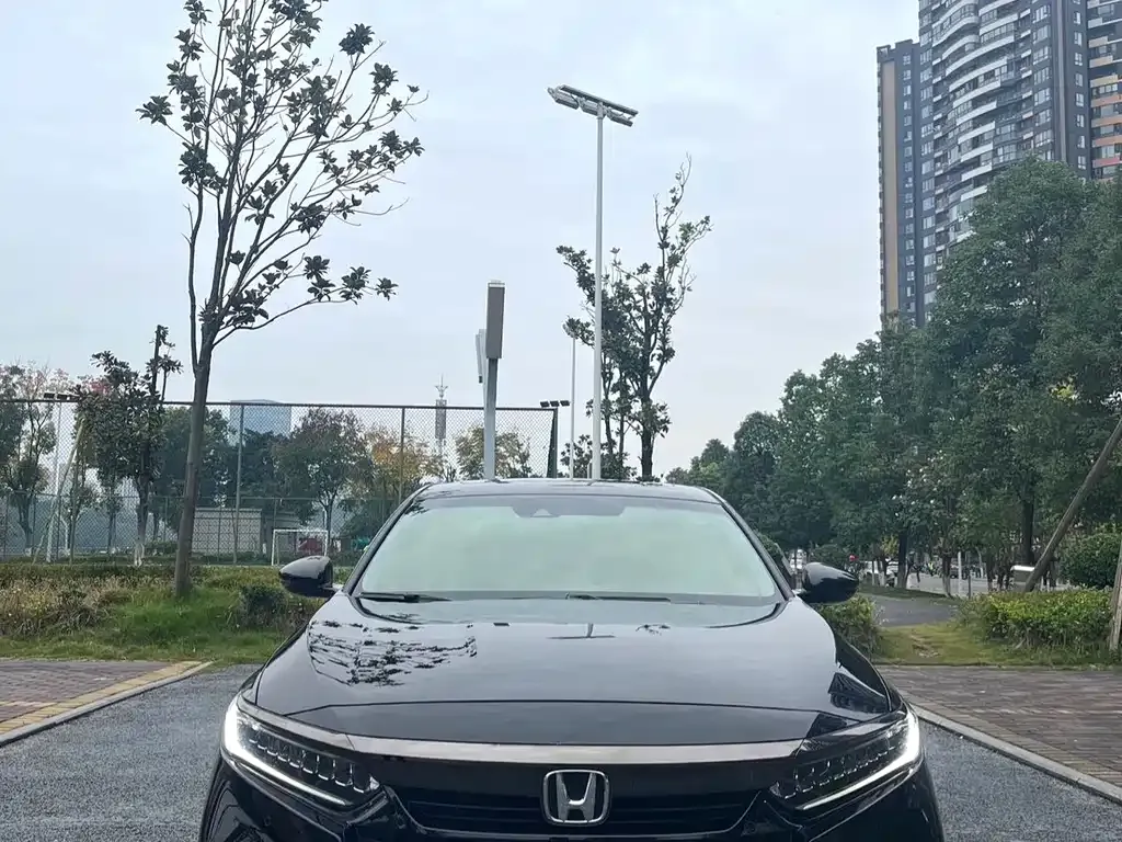 Honda Accord — фото 6