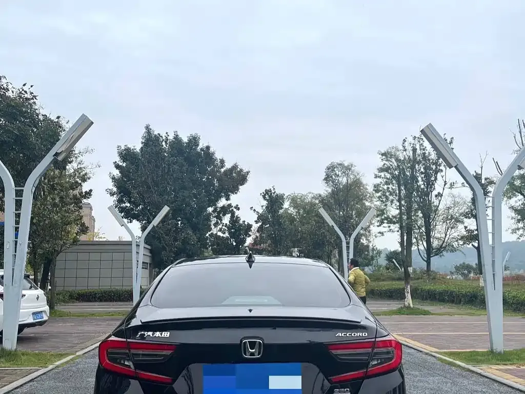 Honda Accord — фото 2