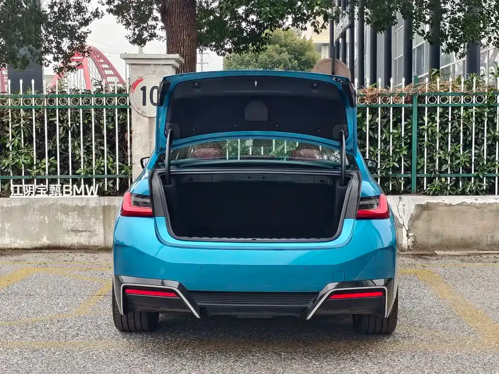 BMW i3 2024 из CN, фото 5