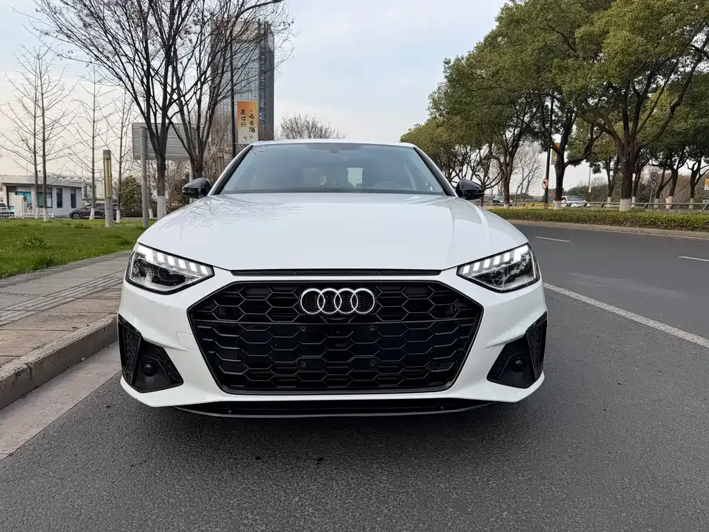 Audi A4L 2023 из CN, фото 8