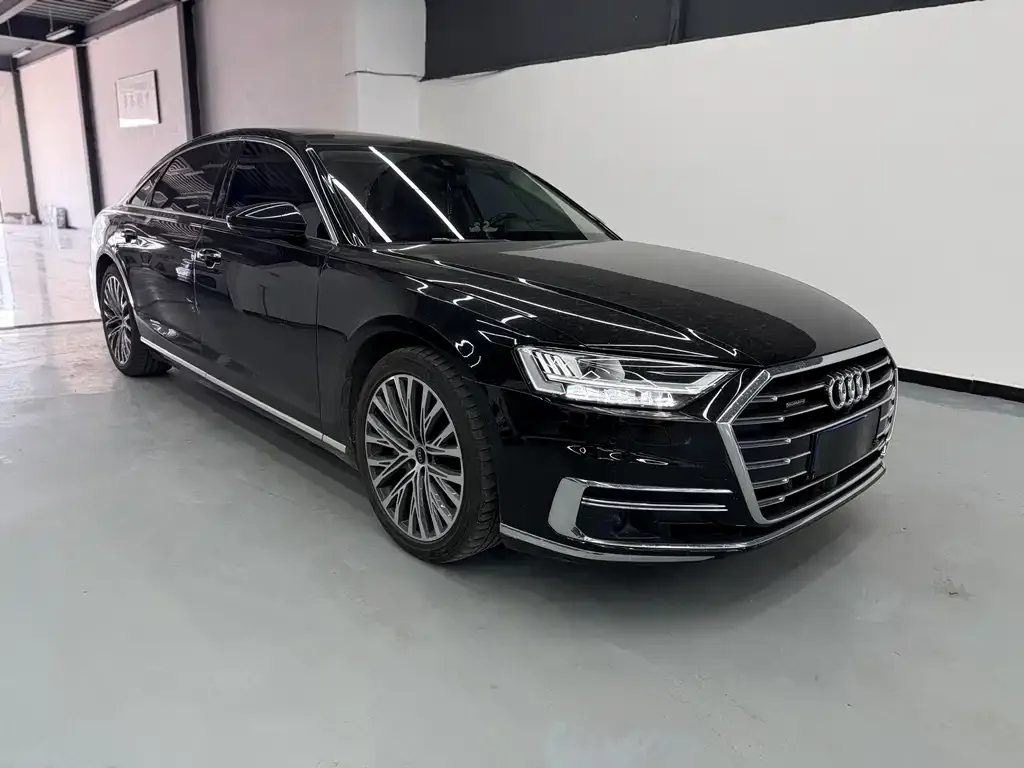 Audi A8 2022 из CN, фото 4