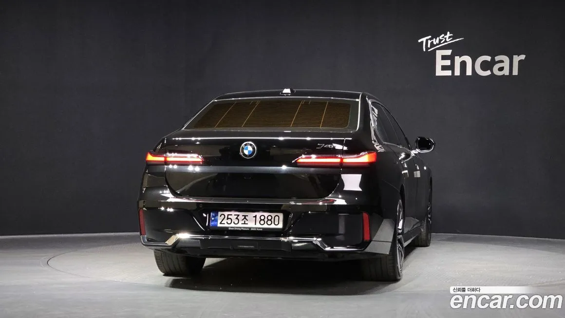 BMW 7-Series 2023 из KR, фото 3
