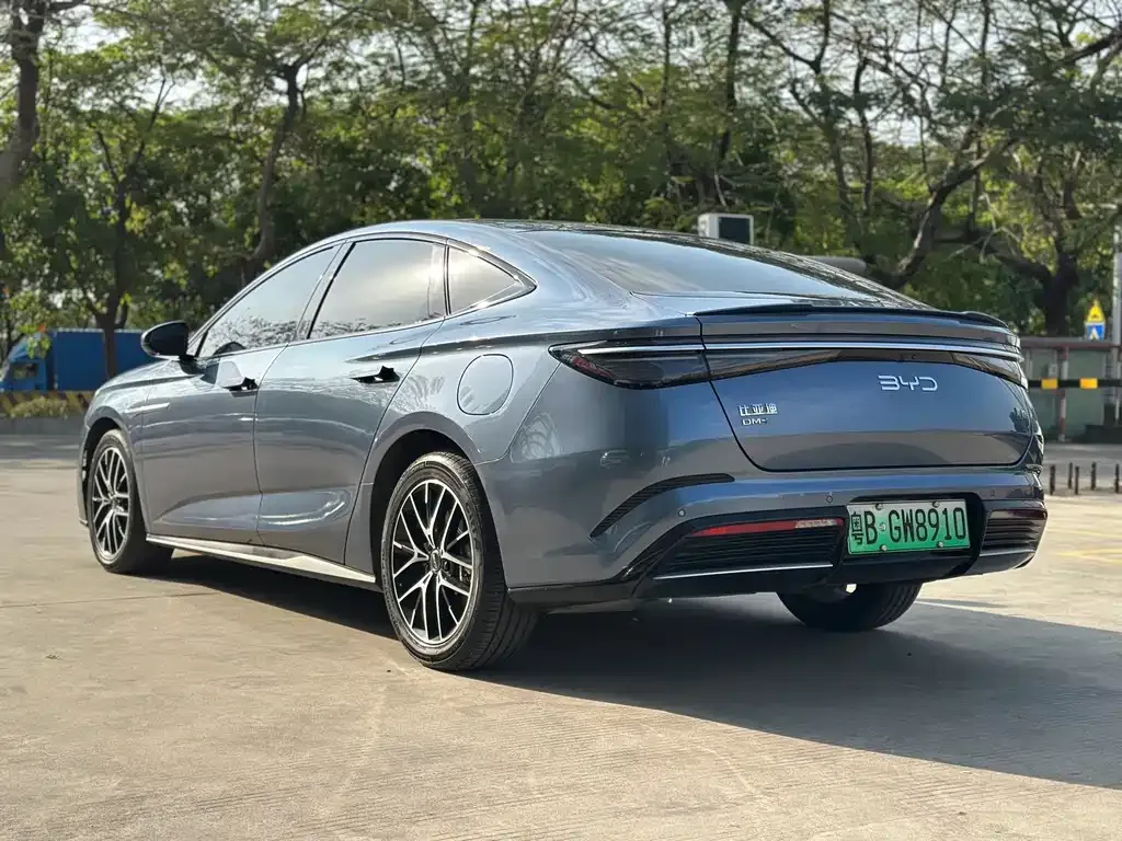 BYD Seal — фото 8