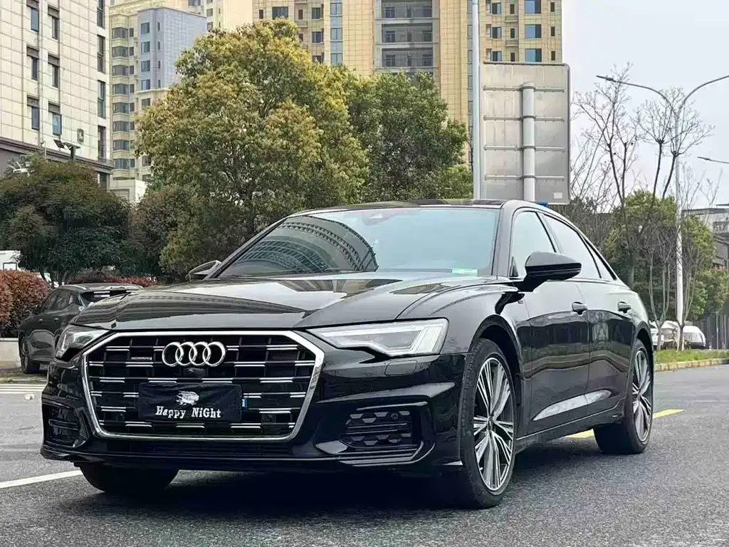 Audi A6L — фото 1
