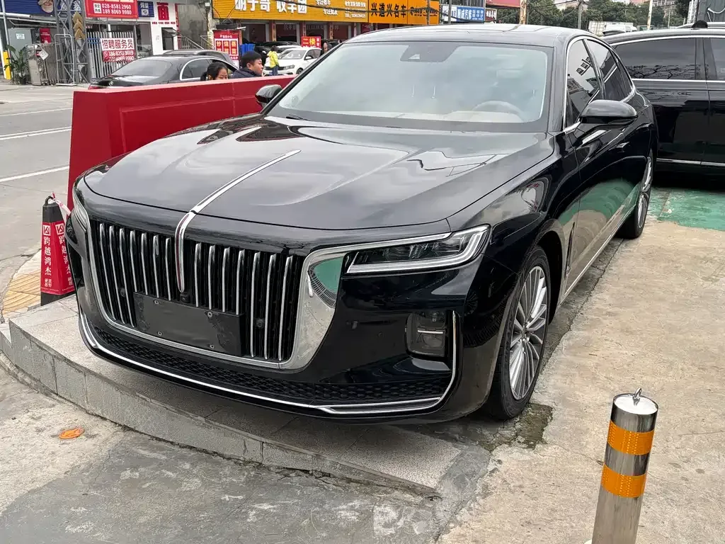Hongqi H9 — фото 1
