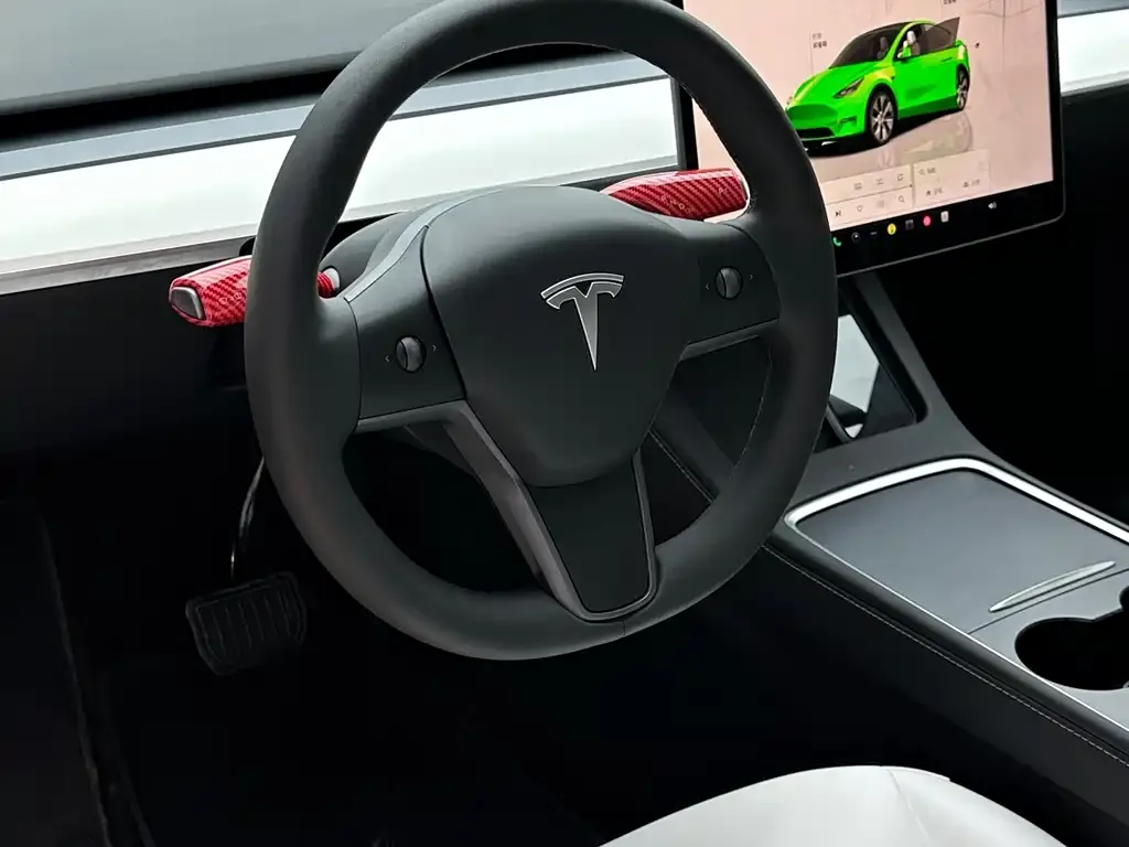 Tesla Model Y — фото 3
