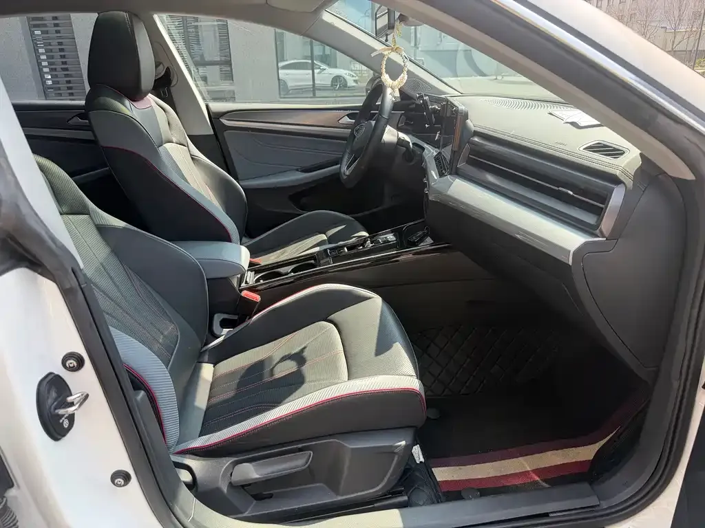 Volkswagen Lamando 2024 из CN, фото 10