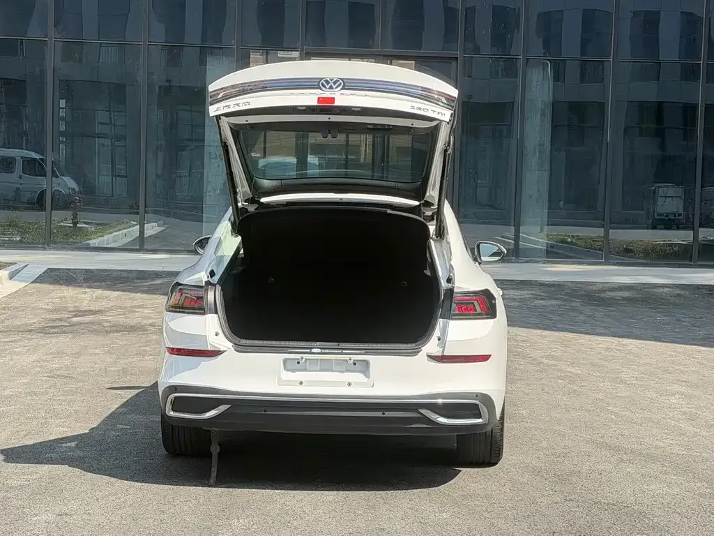 Volkswagen Lamando 2024 из CN, фото 7