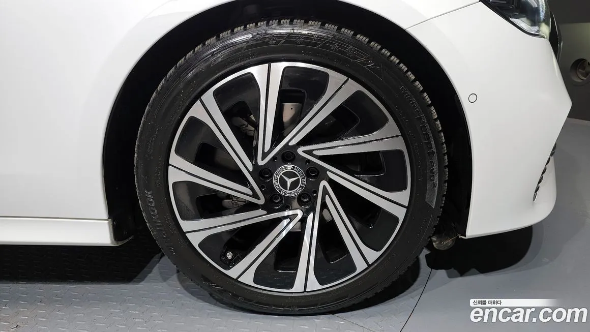 Mercedes-Benz E-Class 2025 из KR, фото 6