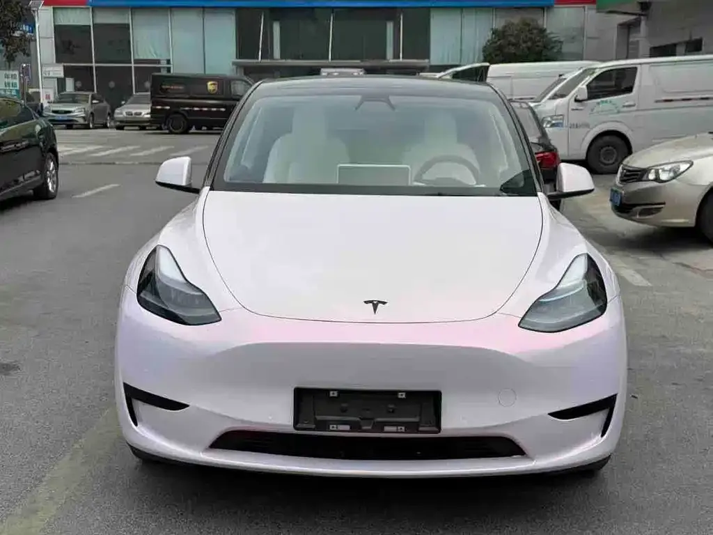 Tesla Model Y — фото 7